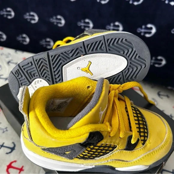 Jordan 4 Retro “Lightning” Sz 8c Excellent Condition Worn Once With Box - Picture 5 of 6